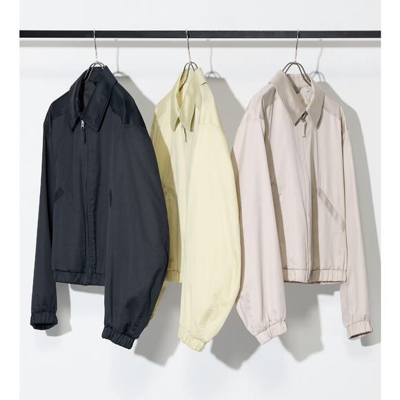 Uniqlo U Zip Up Short Blouson Bomber Jacket in Beige - Picture 2 of 16